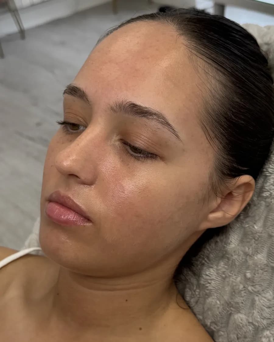 Brows before tinting and waxing